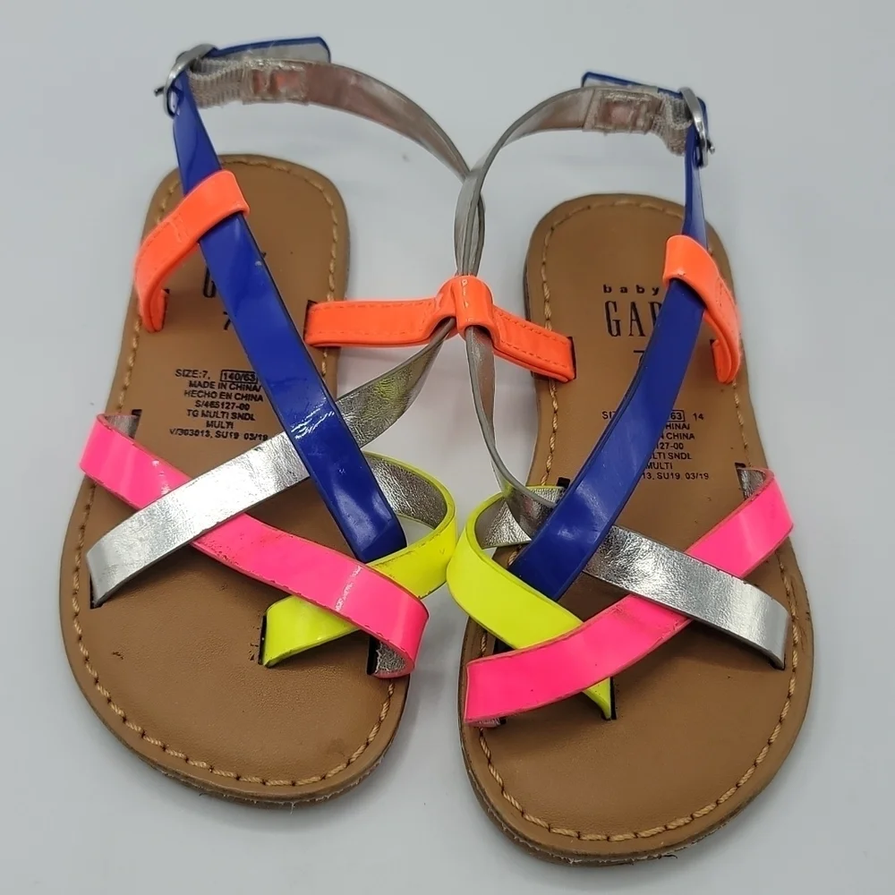 Baby gap strappy sandals size 7t